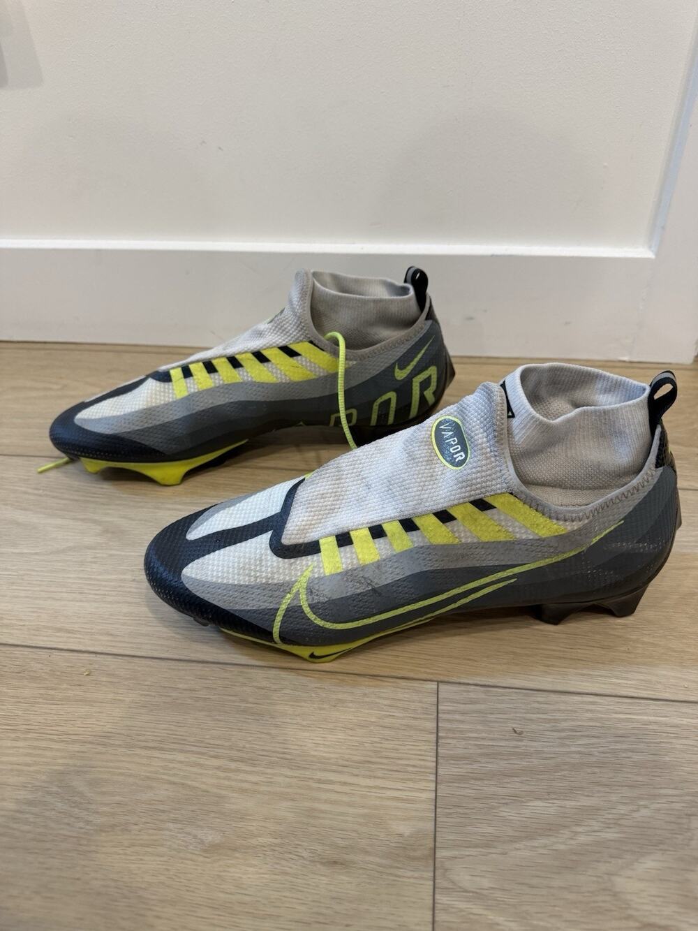 Nike Vapor Edge Pro 360 Men's Football Cleats Size 11.5 Gray Volt DQ3670-071